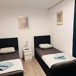 R&s * Graz